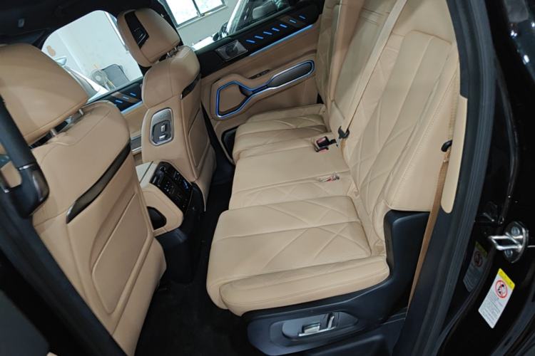 Used Formula Leopard 8 2025 Smart & Brave Flagship Edition 7 Seats Left Rear Seat