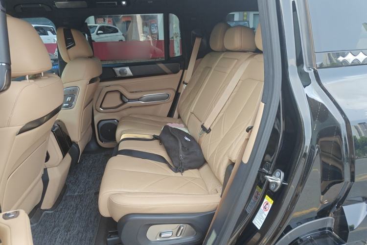 Used Formula Leopard 8 2025 Smart & Brave Flagship Edition 7 Seats Left Rear Seat