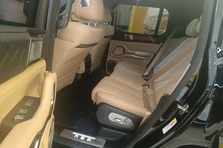 Used Formula Leopard 8 2025 Smart & Brave Flagship Edition 7 Seats Left Rear Seat