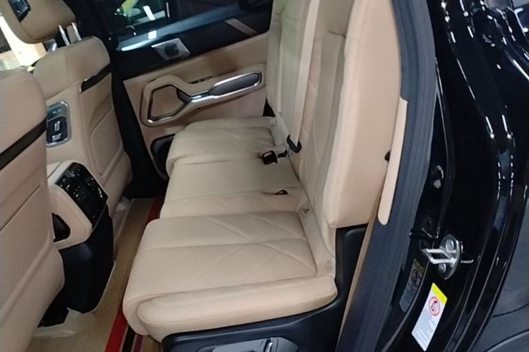 Used Formula Leopard 8 2025 Smart & Brave Flagship Edition 7 Seats Left Rear Seat