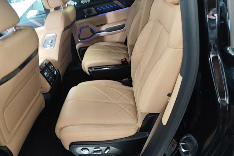 Used Formula Leopard 8 2025 Smart & Brave Flagship Edition 6 Seats Left Rear Seat