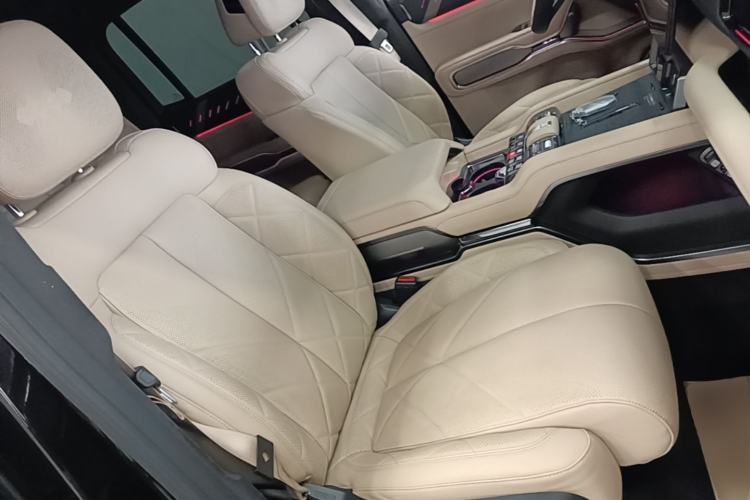 Used Formula Leopard 8 2025 Smart & Brave Flagship Edition 7 Seats Right Front Seat