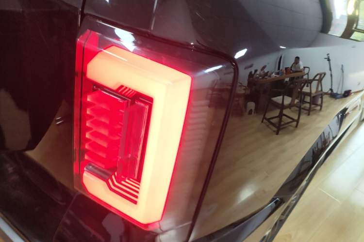 Used Formula Leopard 8 2025 Smart & Brave Flagship Edition 7 Seats Right Rear Taillight