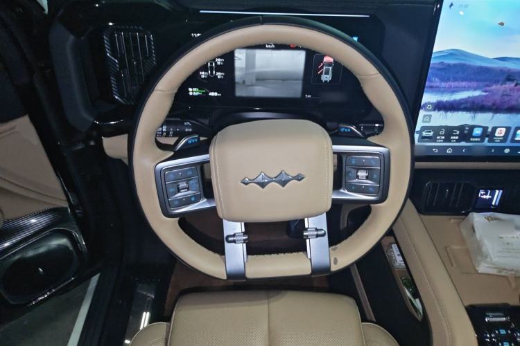 Used Formula Leopard 8 2025 Smart & Brave Flagship Edition 7 Seats Steering Wheel