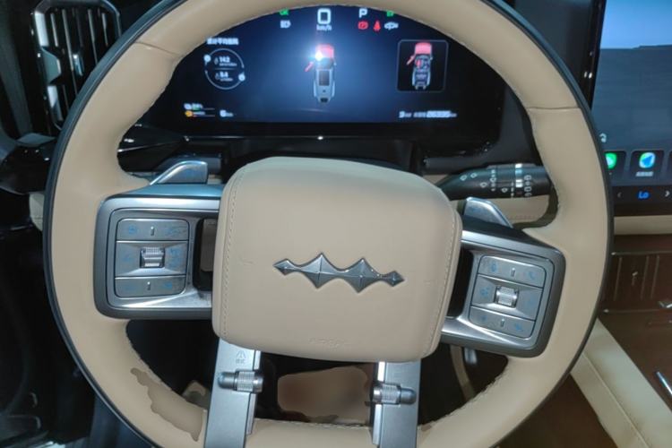 Used Formula Leopard 8 2025 Smart & Brave Flagship Edition 7 Seats Steering Wheel