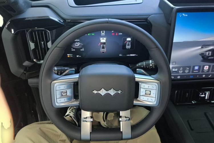 Used Formula Leopard 8 2025 Smart & Brave Flagship Edition 6 Seats Steering Wheel