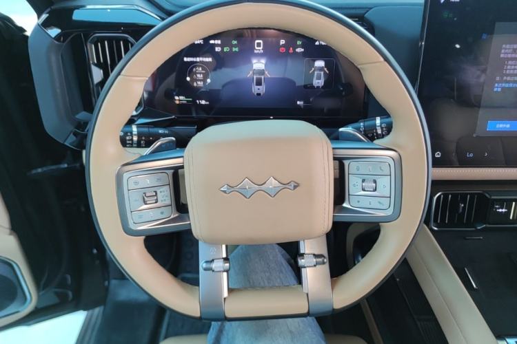 Used Formula Leopard 8 2025 Smart & Brave Flagship Edition 7 Seats Steering Wheel