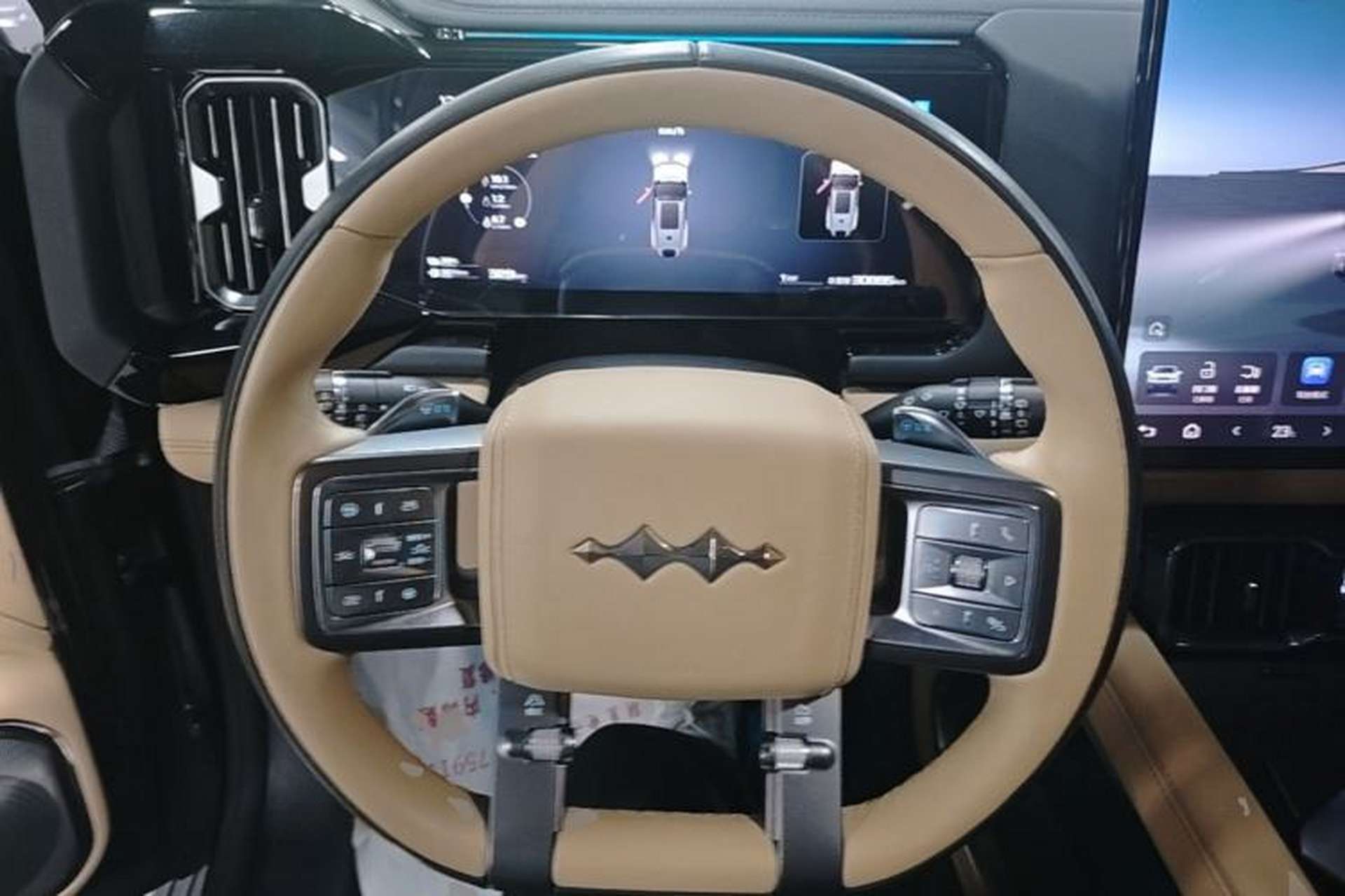 Used Formula Leopard 8 2025 Smart & Brave Flagship Edition 6 Seats Steering Wheel