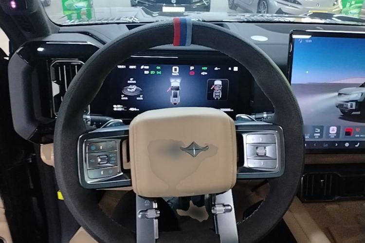 Used Formula Leopard 8 2025 Smart & Brave Flagship Edition 7 Seats Steering Wheel