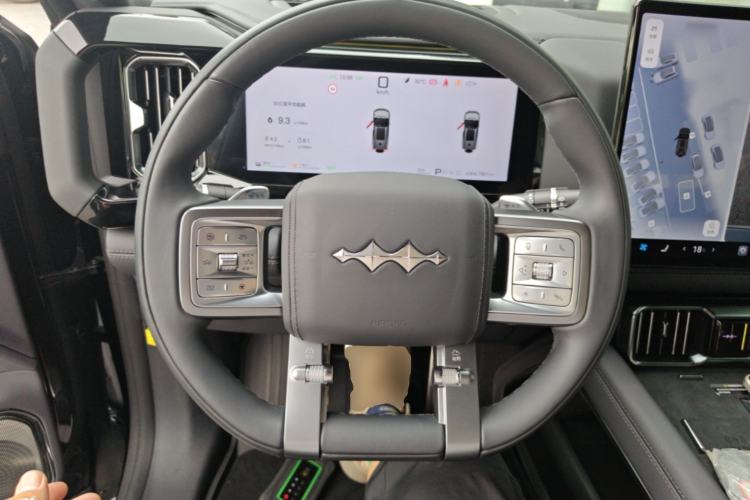 Used Formula Leopard 8 2025 Smart & Brave Flagship Edition 7 Seats Steering Wheel