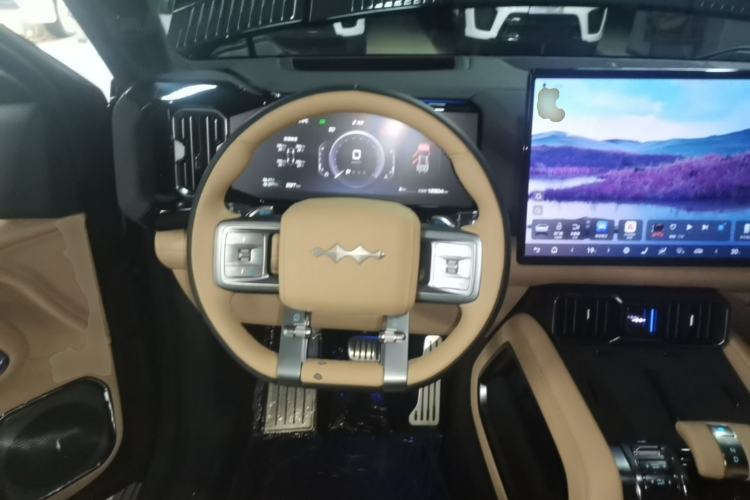 Used Formula Leopard 8 2025 Smart & Brave Flagship Edition 6 Seats Steering Wheel