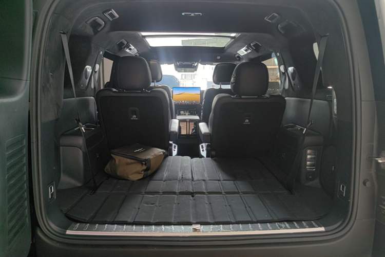 Used Formula Leopard 8 2025 Smart & Brave Flagship Edition 6 Seats Trunk