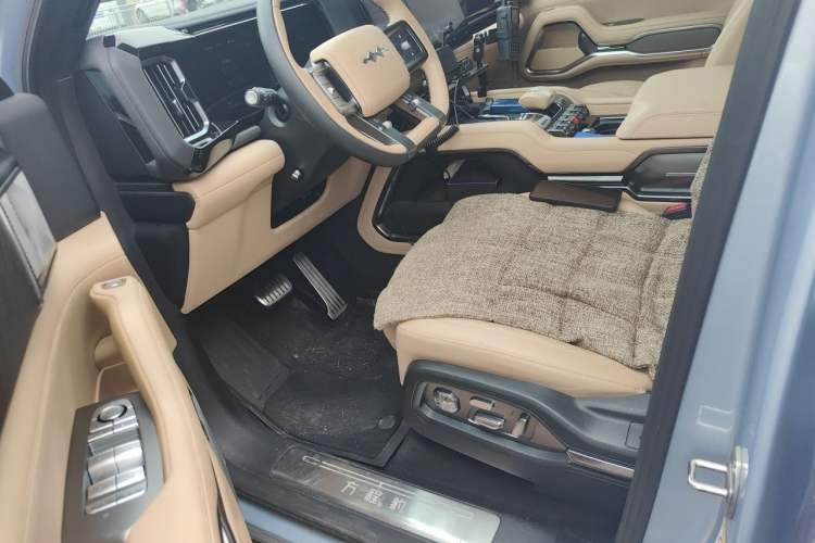 Used Formula Leopard 8 2025 Smart & Brave Flagship Edition 6 Seats Driver Seat