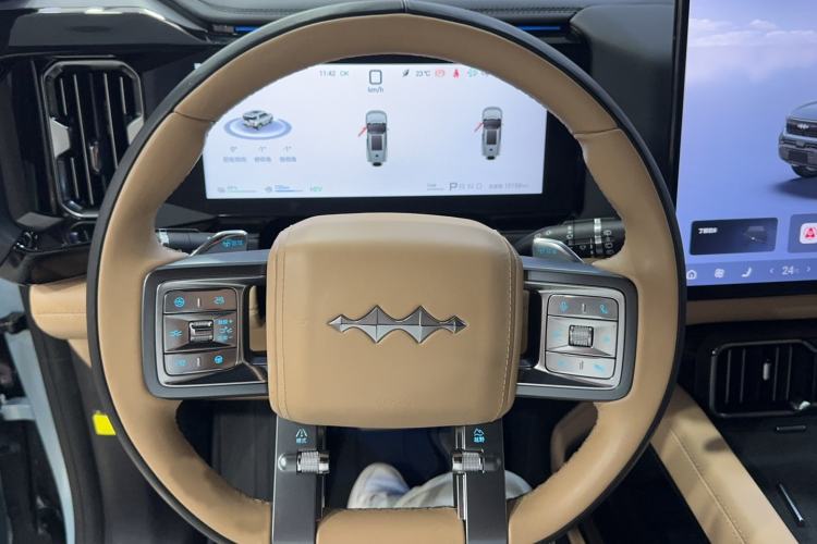 Used Formula Leopard 8 2025 Smart & Brave Flagship Edition 7 Seats Interior 5