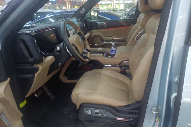 Used Formula Leopard 8 2025 Smart & Brave Flagship Edition 7 Seats Left Front Seat