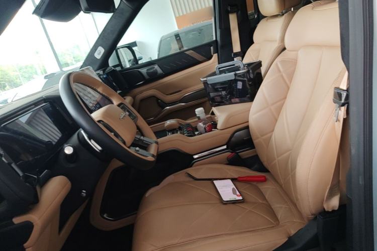 Used Formula Leopard 8 2025 Smart & Brave Flagship Edition 7 Seats Left Front Seat