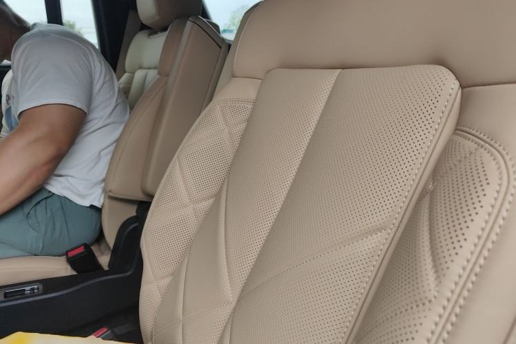 Used Formula Leopard 8 2025 Smart & Brave Flagship Edition 6 Seats Left Rear Seat
