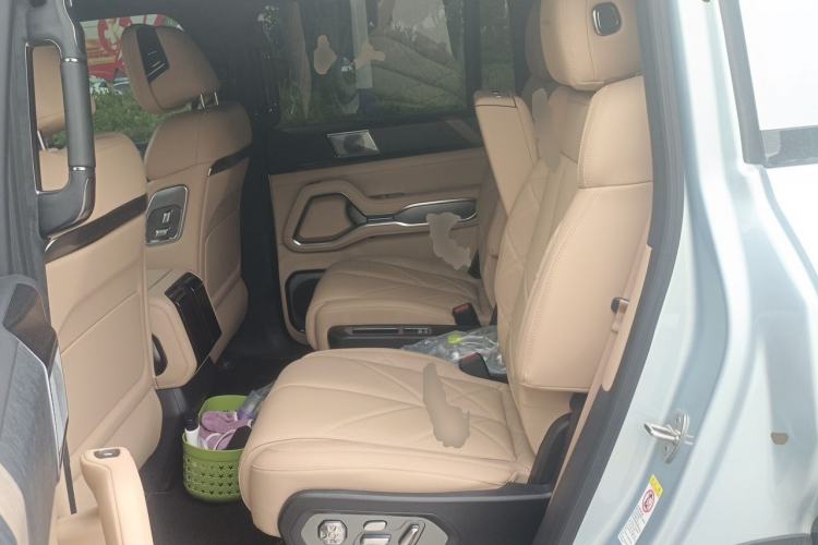 Used Formula Leopard 8 2025 Smart & Brave Flagship Edition 6 Seats Left Rear Seat
