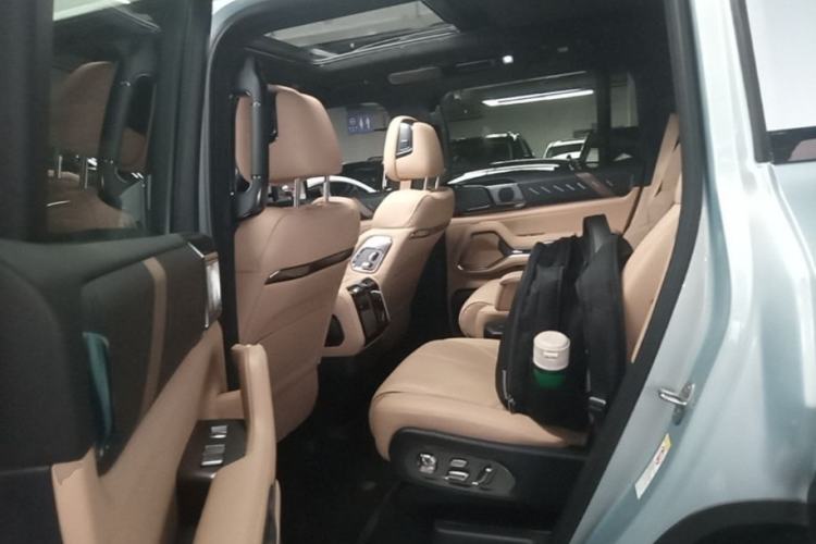 Used Formula Leopard 8 2025 Smart & Brave Flagship Edition 6 Seats Left Rear Seat
