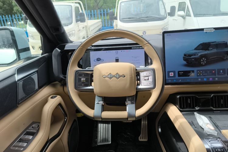 Used Formula Leopard 8 2025 Smart & Brave Flagship Edition 7 Seats Steering Wheel