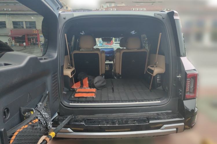 Used Formula Leopard 8 2025 Smart & Brave Flagship Edition 6 Seats Trunk