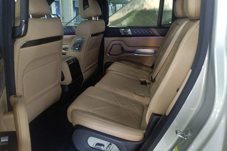 Used Formula Leopard 8 2025 Smart & Brave Flagship Edition 7 Seats Interior 4