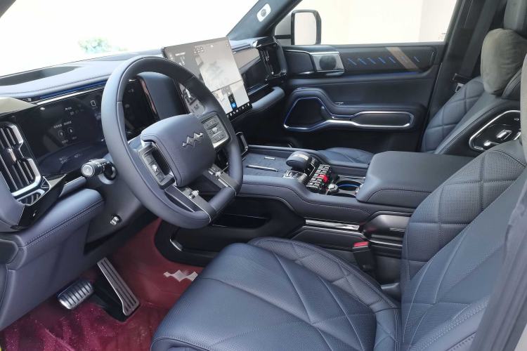 Used Formula Leopard 8 2025 Smart & Brave Flagship Edition 7 Seats Left Front Seat