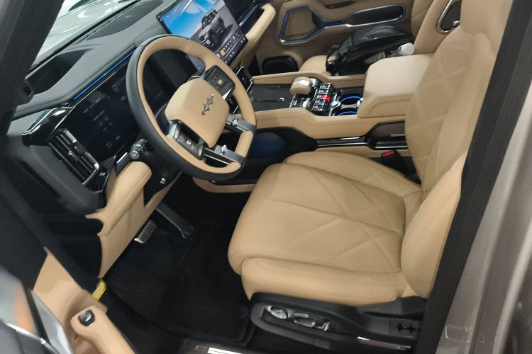 Used Formula Leopard 8 2025 Smart & Brave Flagship Edition 7 Seats Left Front Seat