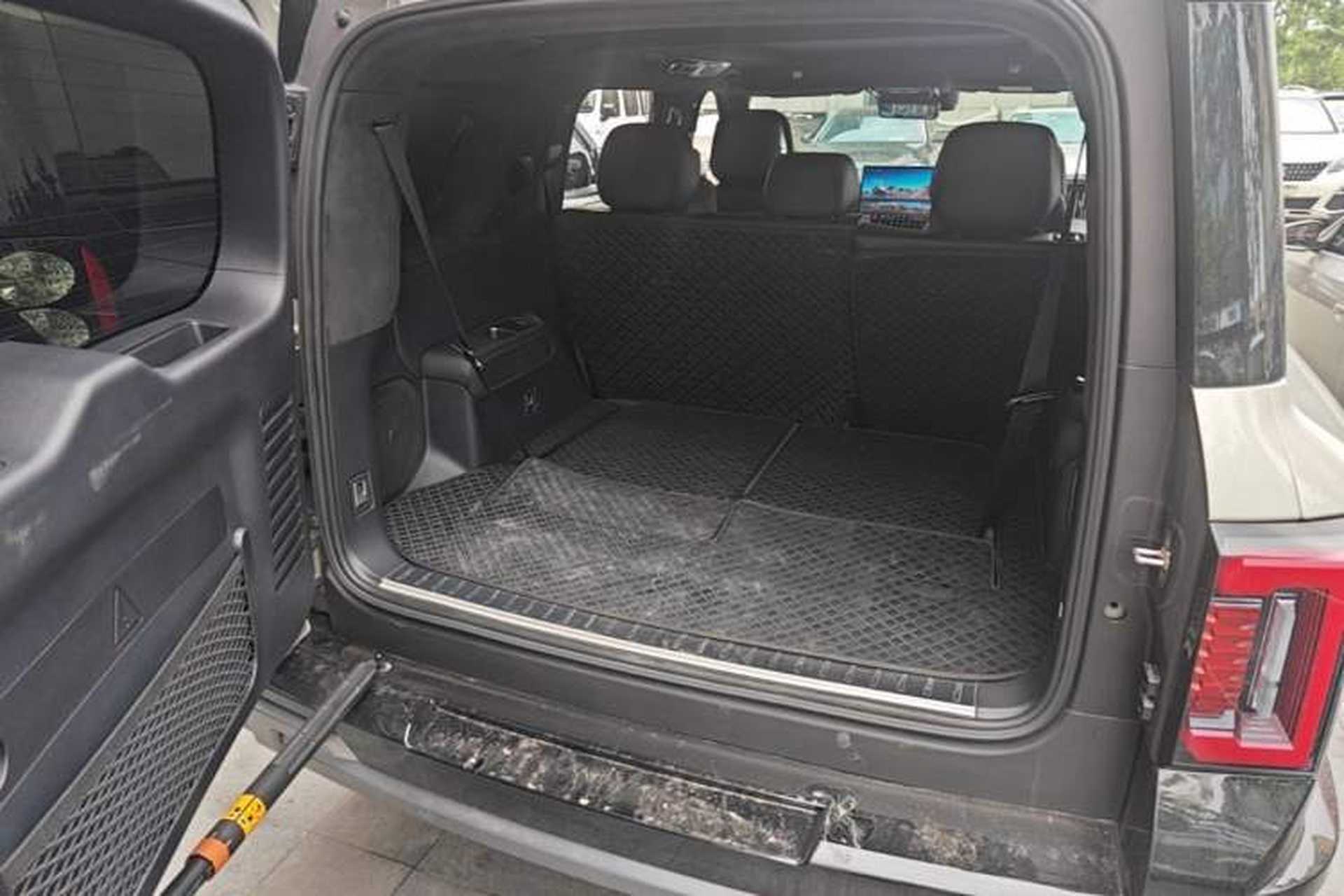 Used Formula Leopard 8 2025 Smart & Brave Flagship Edition 7 Seats Trunk