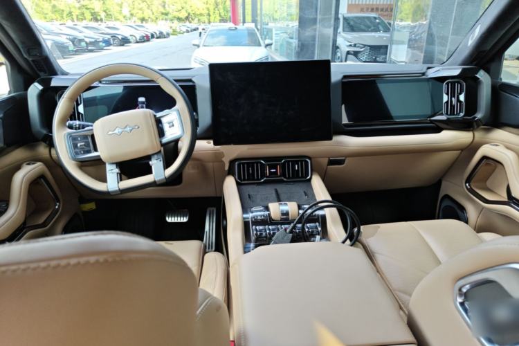 Used Formula Leopard 8 2025 Smart & Brave Flagship Edition 6 Seats Center Console