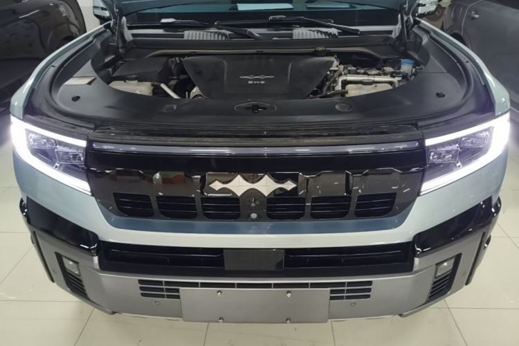 Used Formula Leopard 8 2025 Smart & Brave Flagship Edition 7 Seats Engine Bay