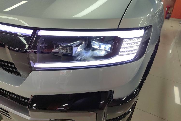 Used Formula Leopard 8 2025 Smart & Brave Flagship Edition 7 Seats Left Front Headlight