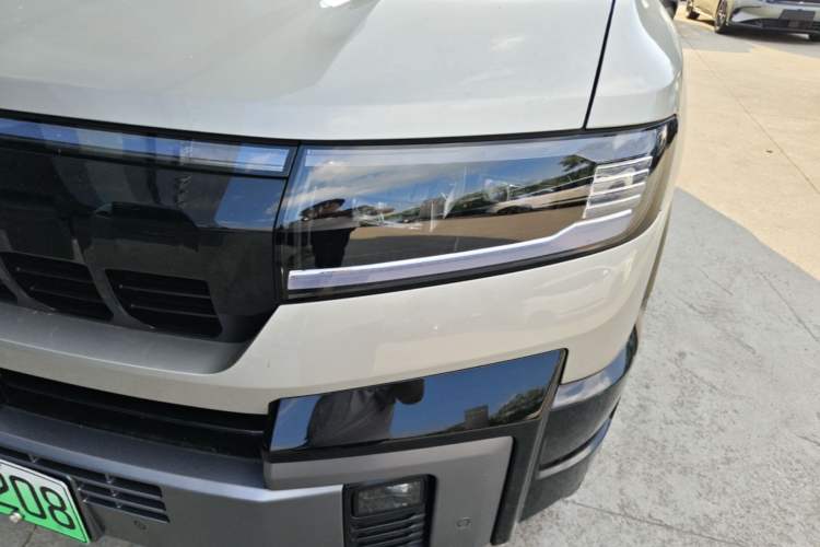 Used Formula Leopard 8 2025 Smart & Brave Flagship Edition 6 Seats Left Front Headlight