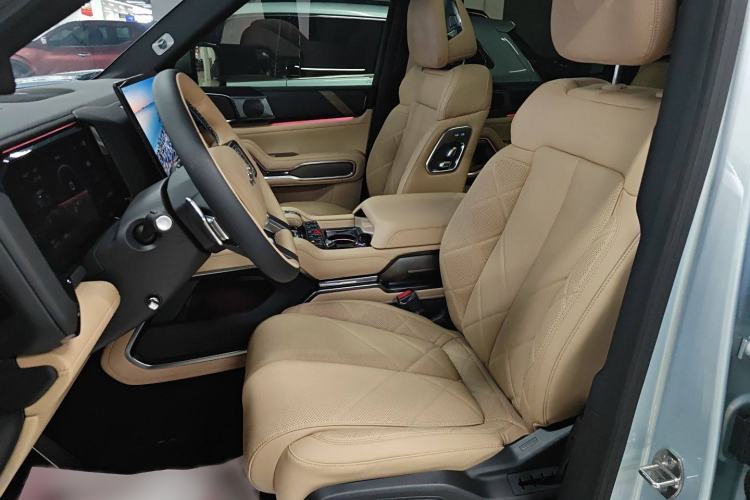 Used Formula Leopard 8 2025 Smart & Bold Luxury Version 7 Seats Left Front Seat