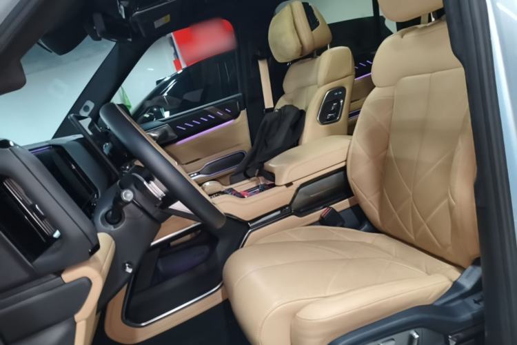 Used Formula Leopard 8 2025 Smart & Brave Flagship Edition 7 Seats Left Front Seat