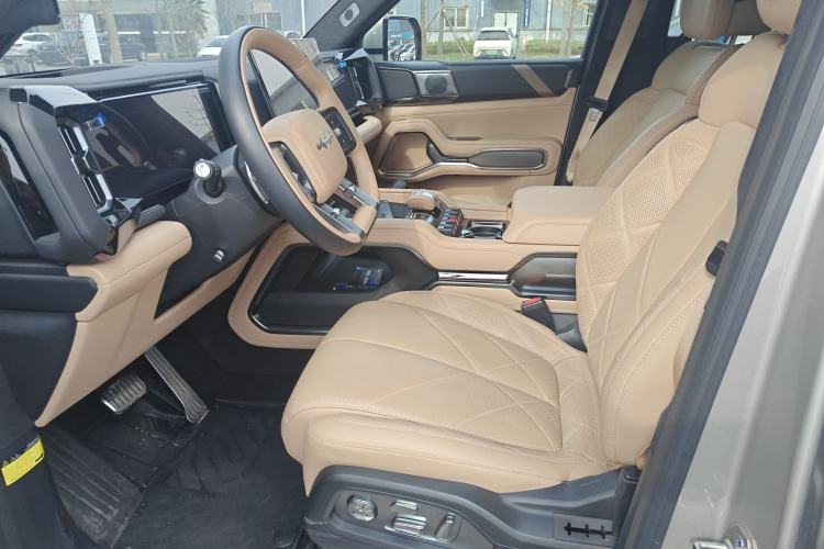 Used Formula Leopard 8 2025 Smart & Brave Flagship Edition 7 Seats Left Front Seat