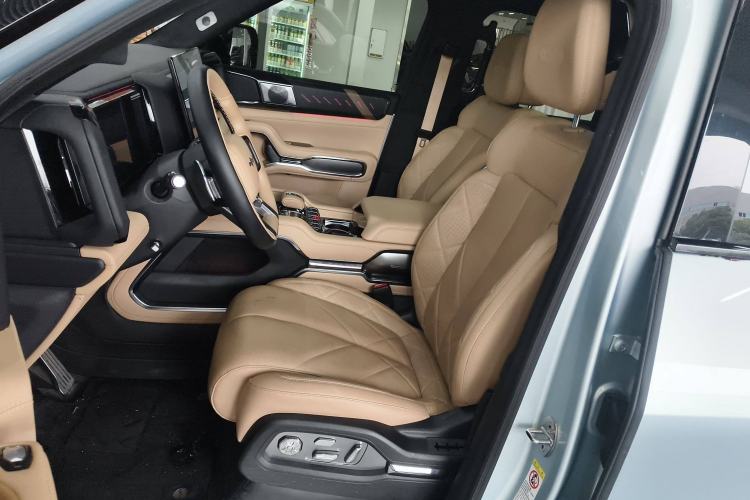 Used Formula Leopard 8 2025 Smart & Brave Flagship Edition 7 Seats Left Front Seat