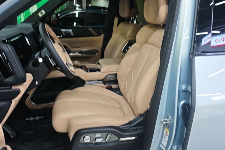 Used Formula Leopard 8 2025 Smart & Brave Flagship Edition 7 Seats Left Front Seat