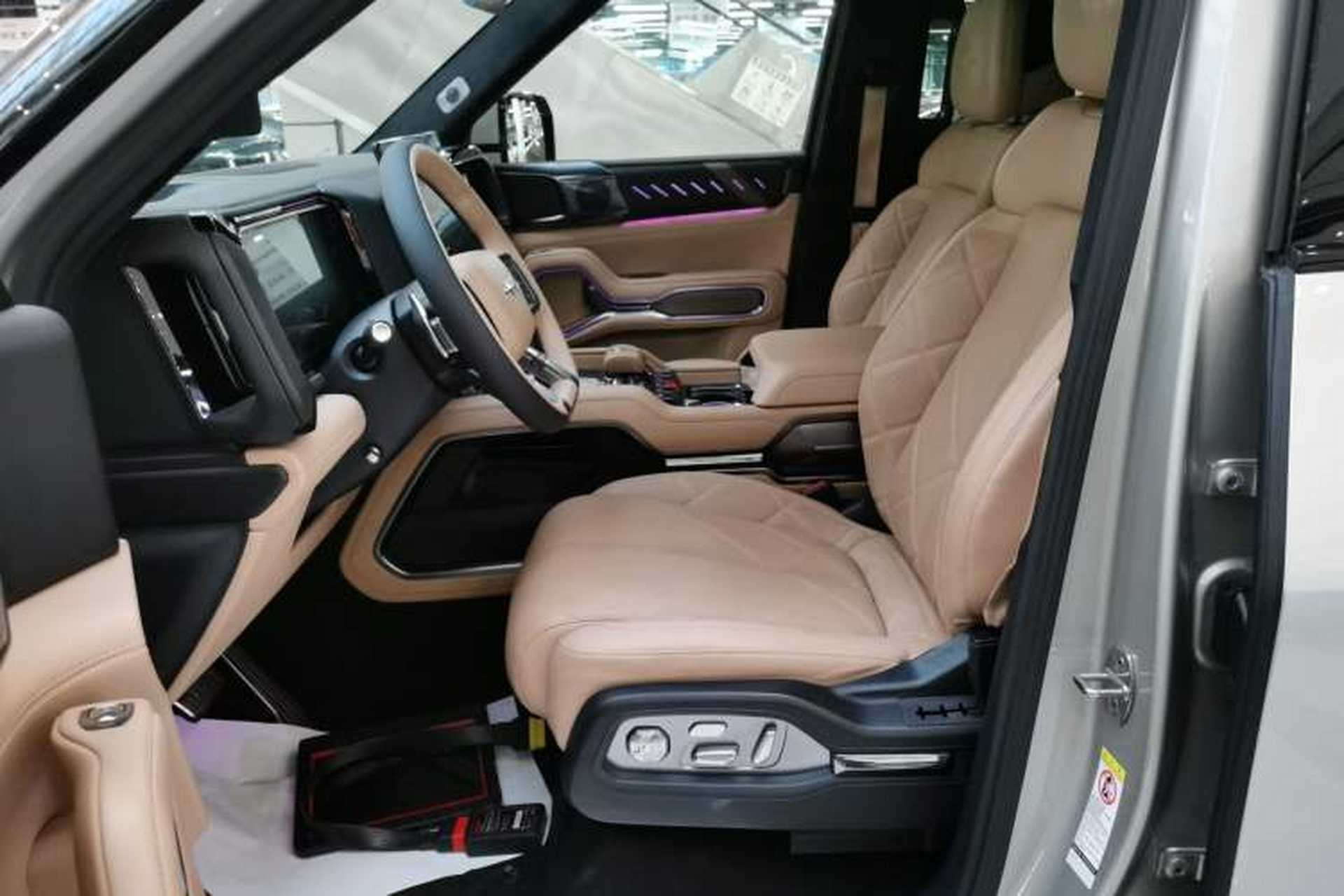 Used Formula Leopard 8 2025 Smart & Brave Flagship Edition 7 Seats Left Front Seat