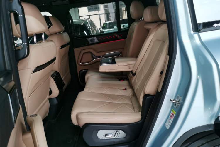 Used Formula Leopard 8 2025 Smart & Brave Flagship Edition 7 Seats Left Rear Seat