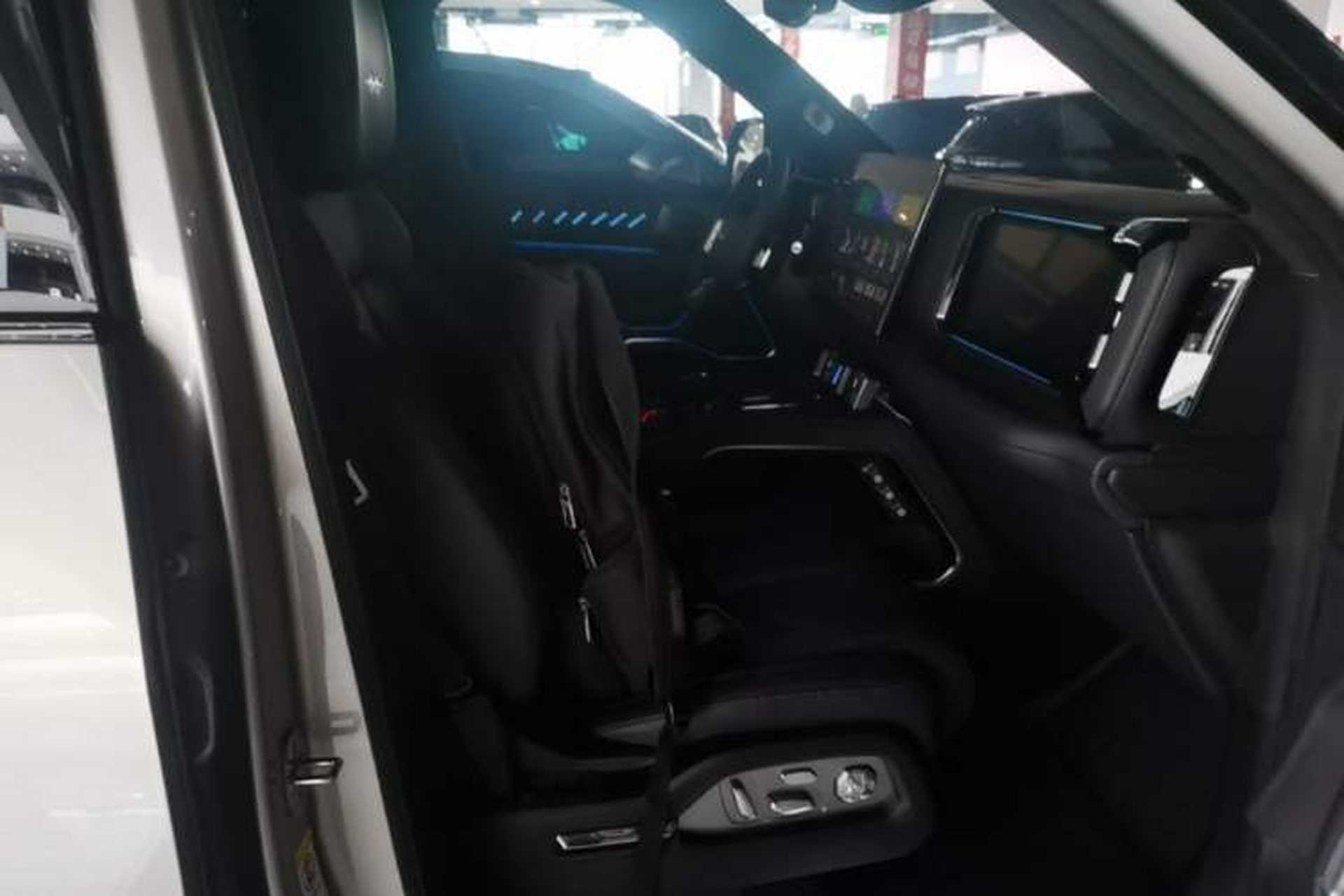 Used Formula Leopard 8 2025 Smart & Brave Flagship Edition 6 Seats Right Front Seat