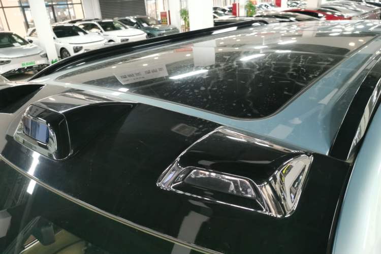 Used Formula Leopard 8 2025 Smart & Brave Flagship Edition 7 Seats Roof