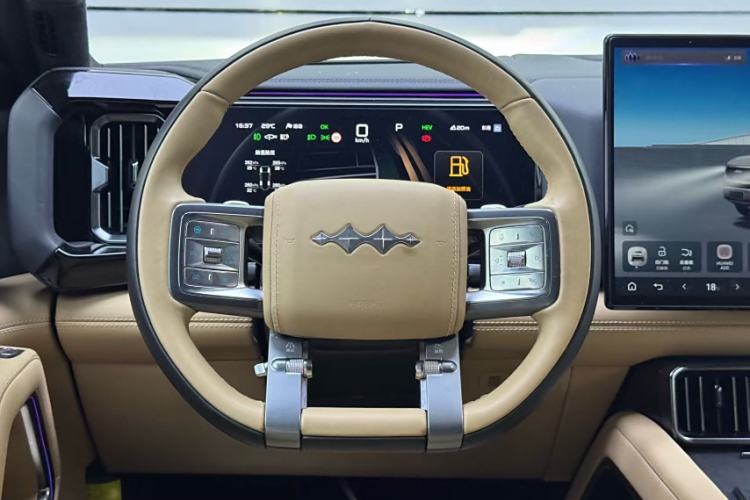 Used Formula Leopard 8 2025 Smart & Brave Flagship Edition 6 Seats Steering Wheel