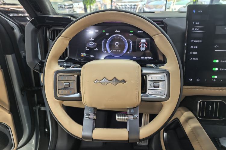 Used Formula Leopard 8 2025 Smart & Brave Flagship Edition 6 Seats Steering Wheel