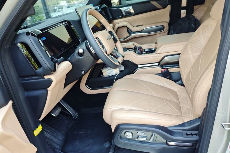 Used Formula Leopard 8 2025 Smart & Brave Flagship Edition 6 Seats Left Front Seat