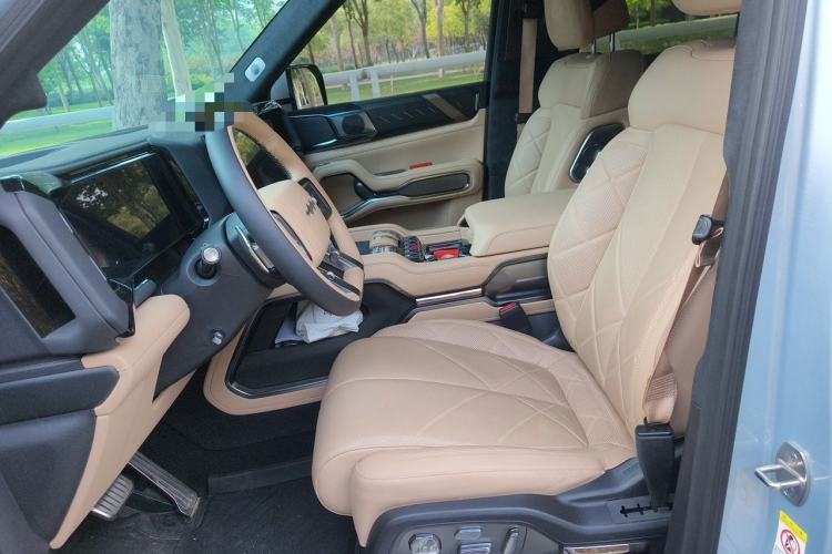 Used Formula Leopard 8 2025 Smart & Brave Flagship Edition 6 Seats Left Front Seat