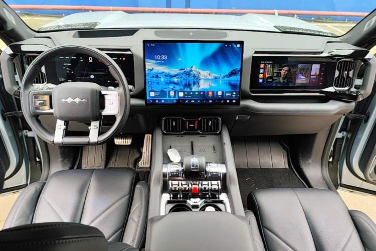 Used Formula Leopard 8 2025 Zhiyong Flagship Drone Edition 7 Seats Audio And AC Panel