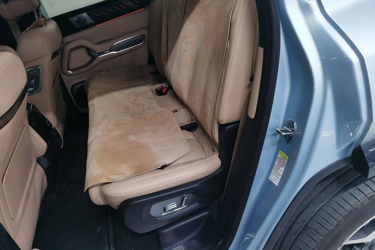 Used Formula Leopard 8 2025 Smart & Brave Flagship Edition 7 Seats Interior 4