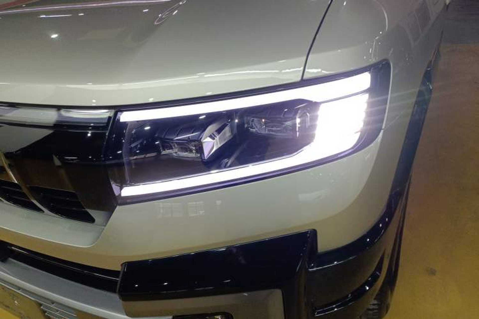 Used Formula Leopard 8 2025 Smart & Brave Flagship Edition 7 Seats Left Front Headlight