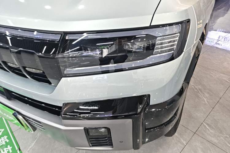 Used Formula Leopard 8 2025 Smart & Brave Flagship Edition 7 Seats Left Front Headlight